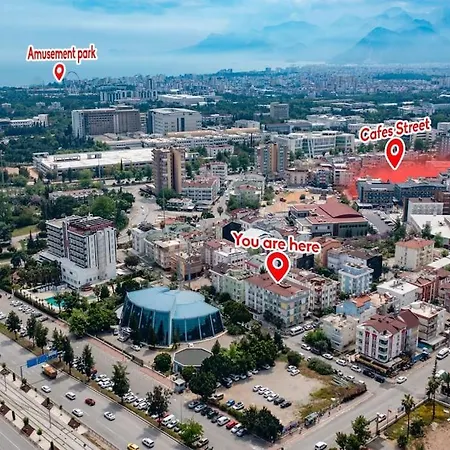 Giris Kat,merkezi Konum, Alisveris Merkezi Karsisi'3' Διαμέρισμα *