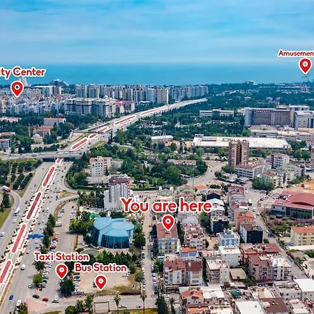 Giris Kat,merkezi Konum, Alisveris Merkezi Karsisi'3' *