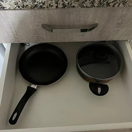 Apartment Giris Kat,merkezi Konum, Alisveris Merkezi Karsisi'3'